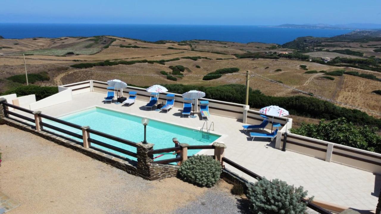 Agriturismo Finagliosu Palmadula Bagian luar foto