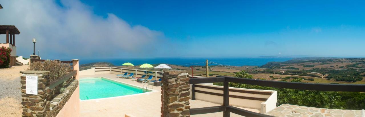 Agriturismo Finagliosu Palmadula Bagian luar foto