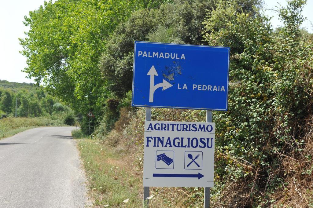 Agriturismo Finagliosu Palmadula Bagian luar foto
