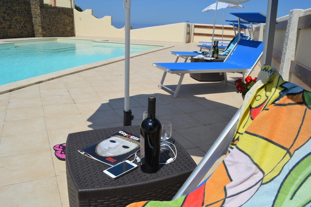 Agriturismo Finagliosu Palmadula Bagian luar foto
