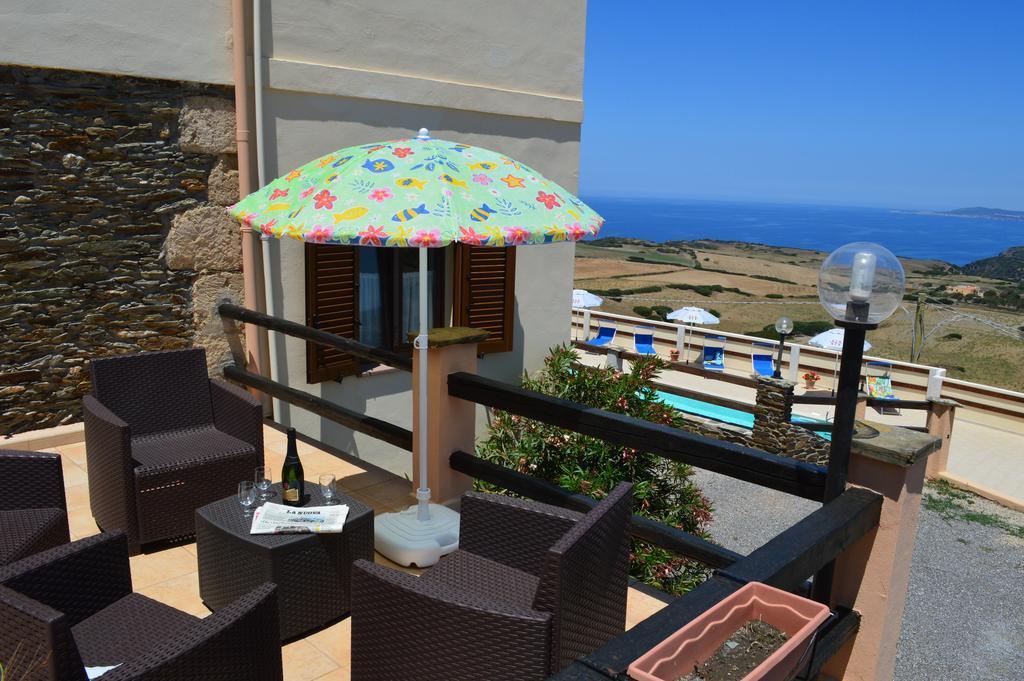 Agriturismo Finagliosu Palmadula Bagian luar foto
