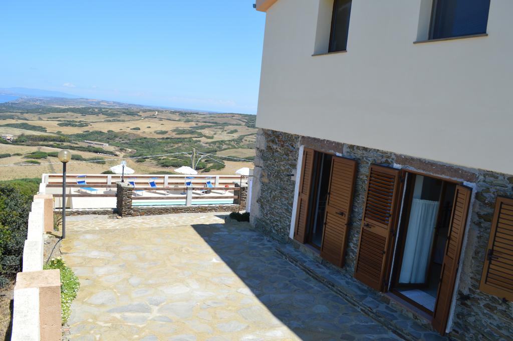 Agriturismo Finagliosu Palmadula Bagian luar foto