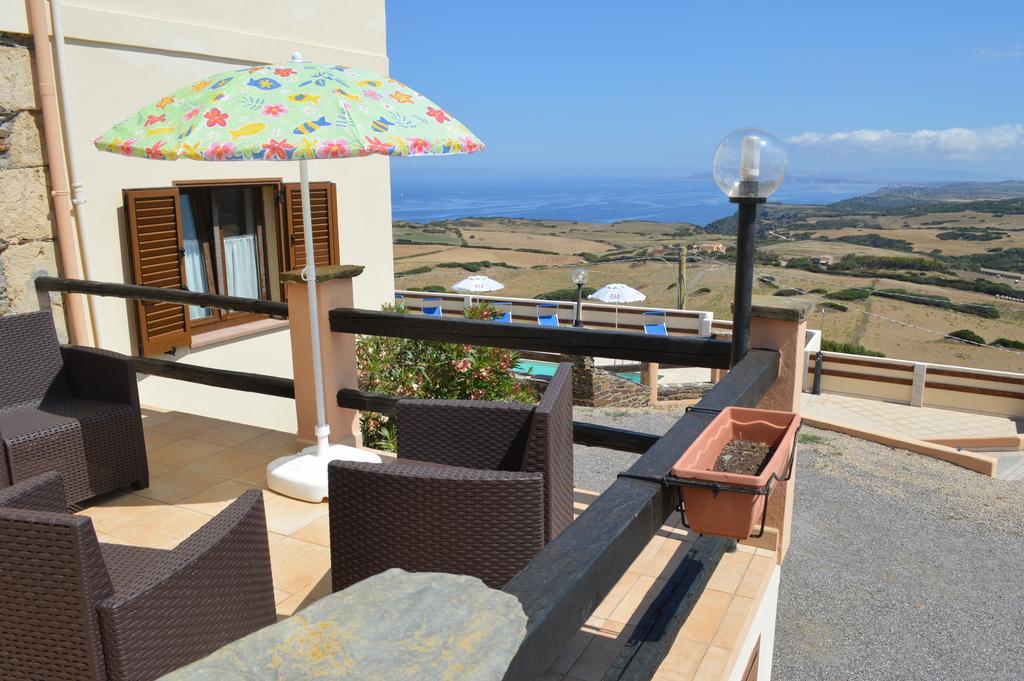 Agriturismo Finagliosu Palmadula Bagian luar foto